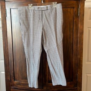 Ann Taylor White & Black Polka Dot Slim Ankle Pants